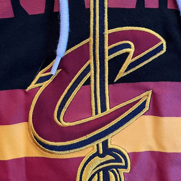 CLEVELAND CAVALIERS NBA SHORT SLEEVE HOODIE ADULT SMALL NWT NEW CAMO SWEATSHIRT - Picture 5 of 11